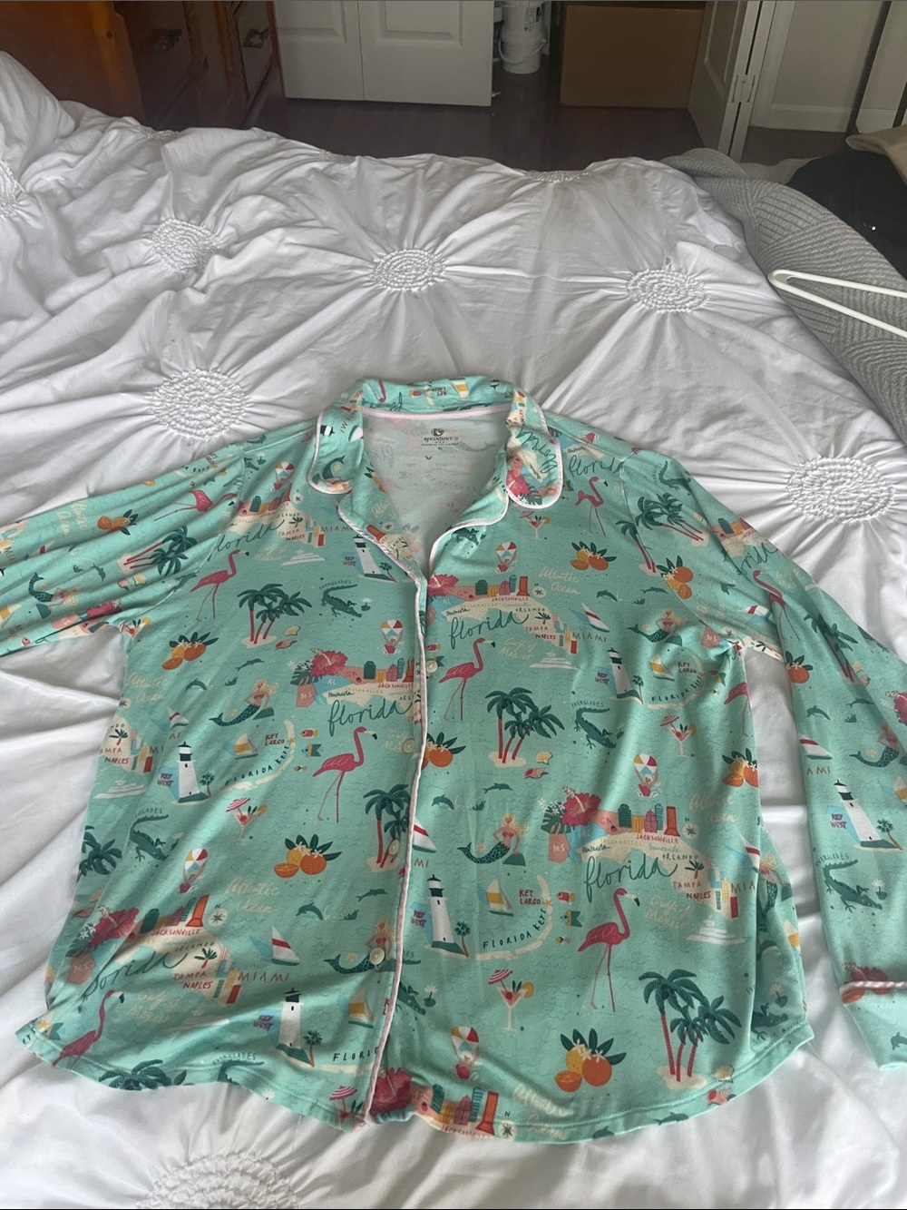 Spartina 449 Mint Green Florida Print Pajama Top. Makes a good nightshirt.